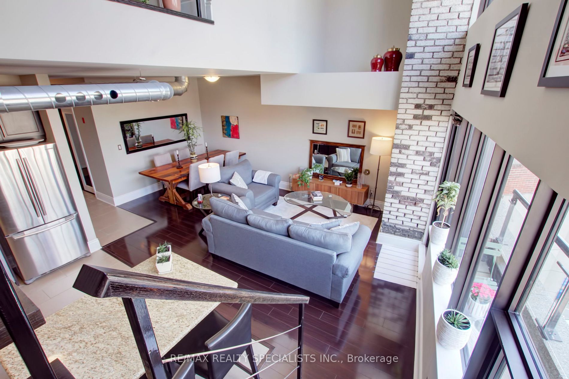 80 King William St, #402