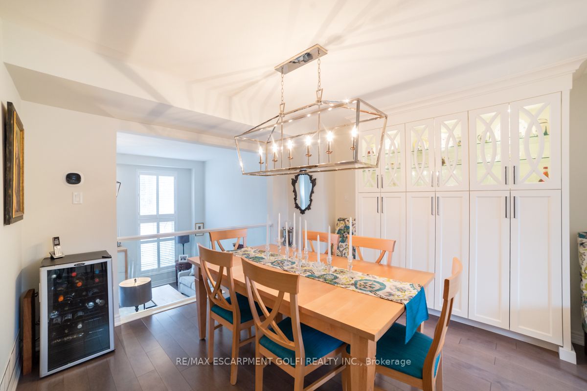 371 Wilson St E, #5