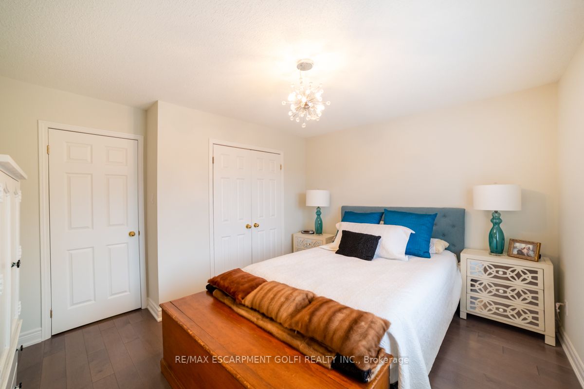 371 Wilson St E, #5