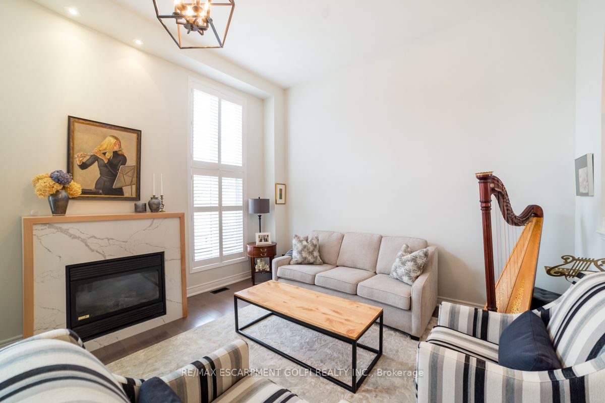 371 Wilson St E, #5