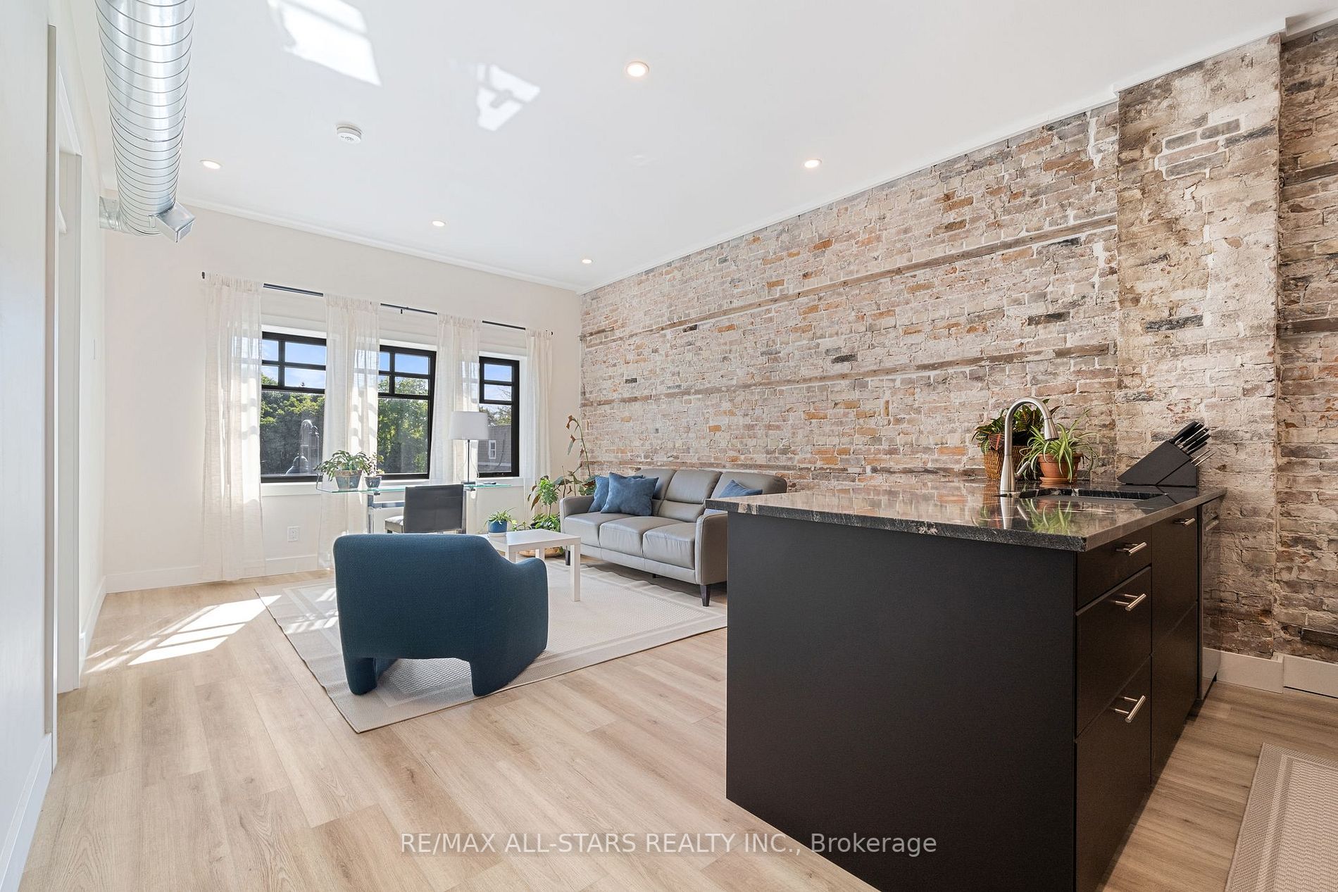 61 Colborne St, #R1