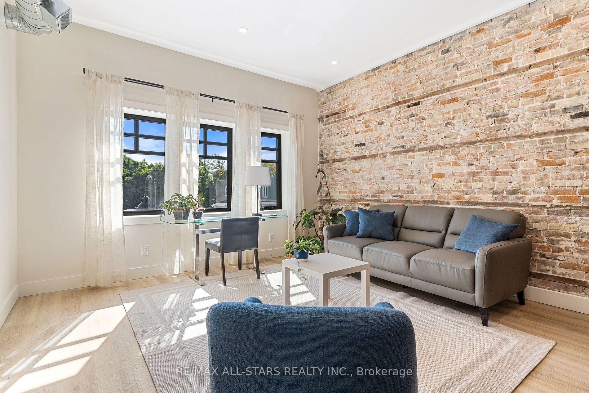 61 Colborne St, #R1