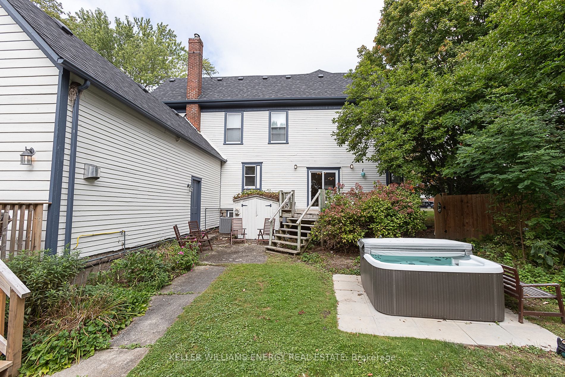 13435 Loyalist Pkwy