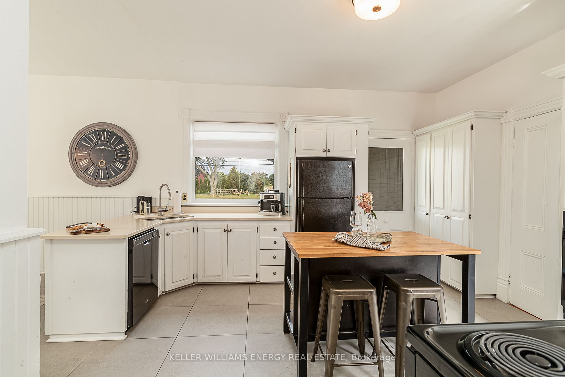 13435 Loyalist Pkwy