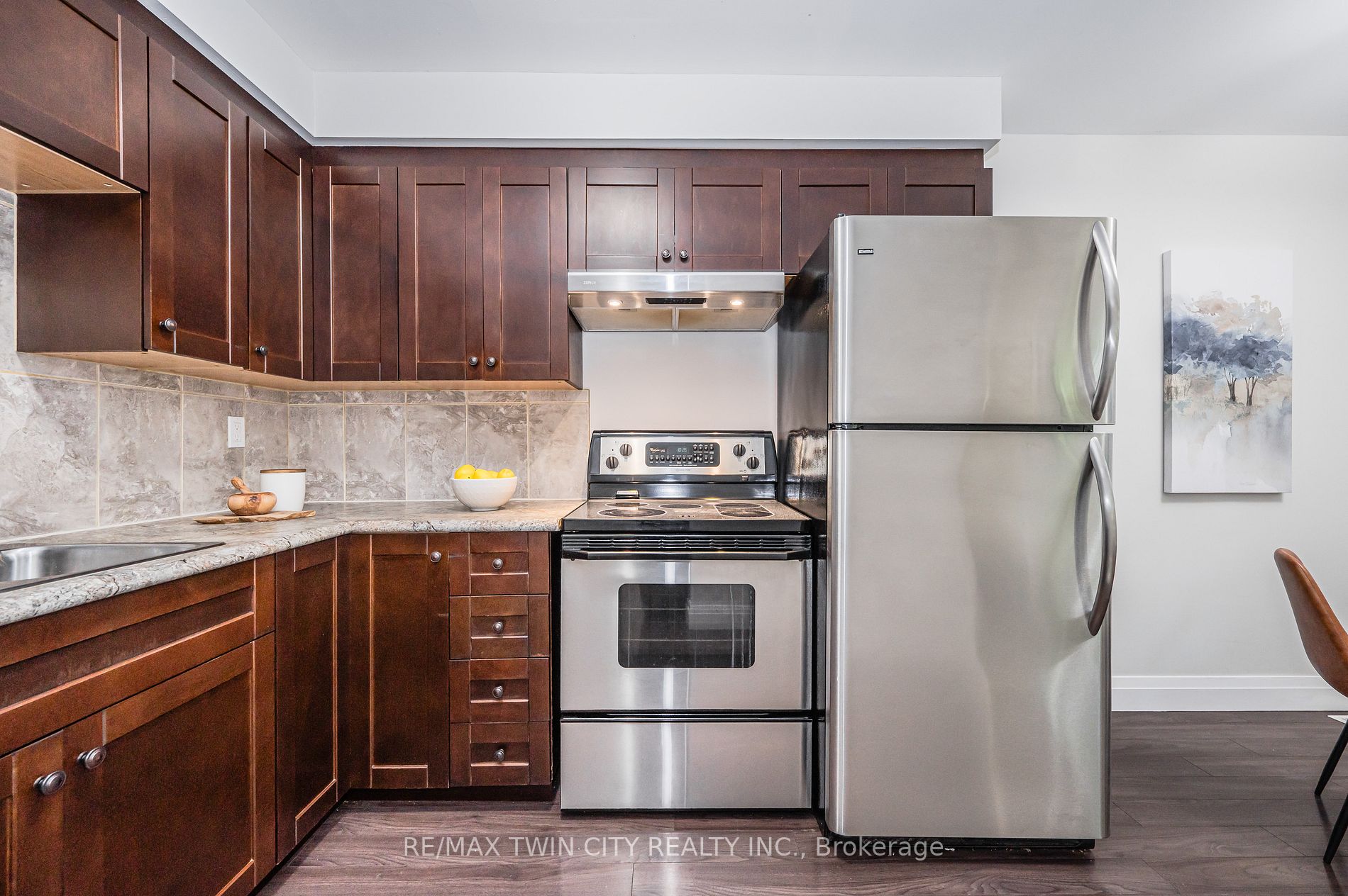 310E Bluevale Street N, #310