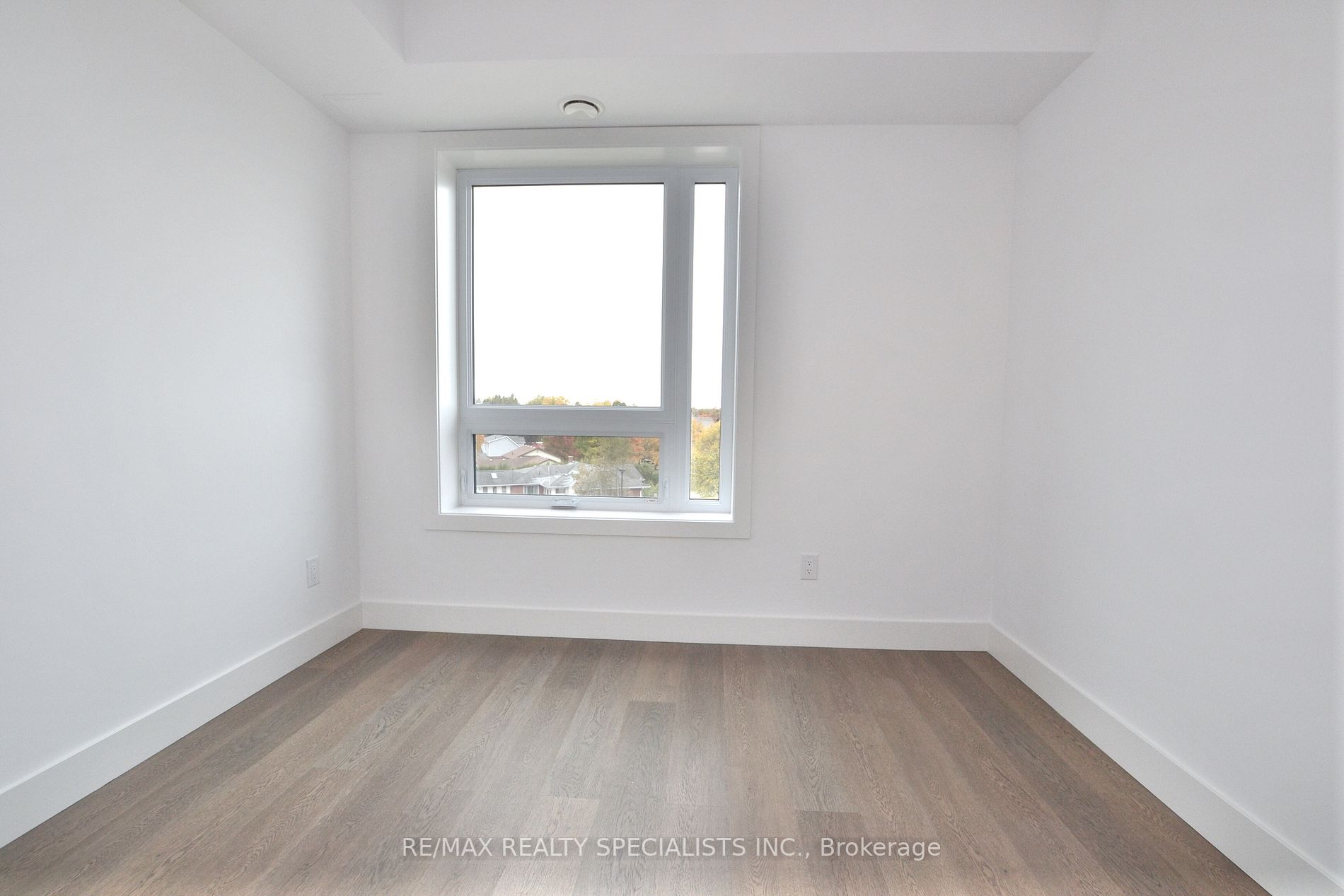 26 Lowes Road W, #407