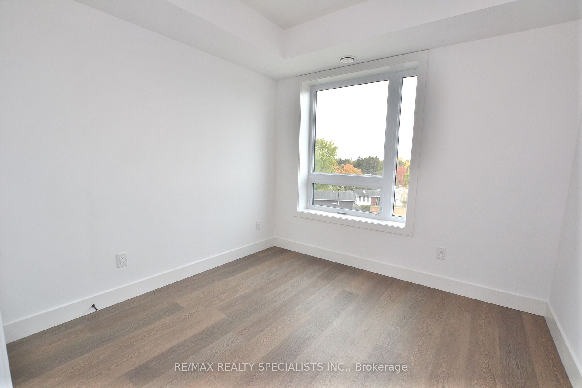 26 Lowes Road W, #407