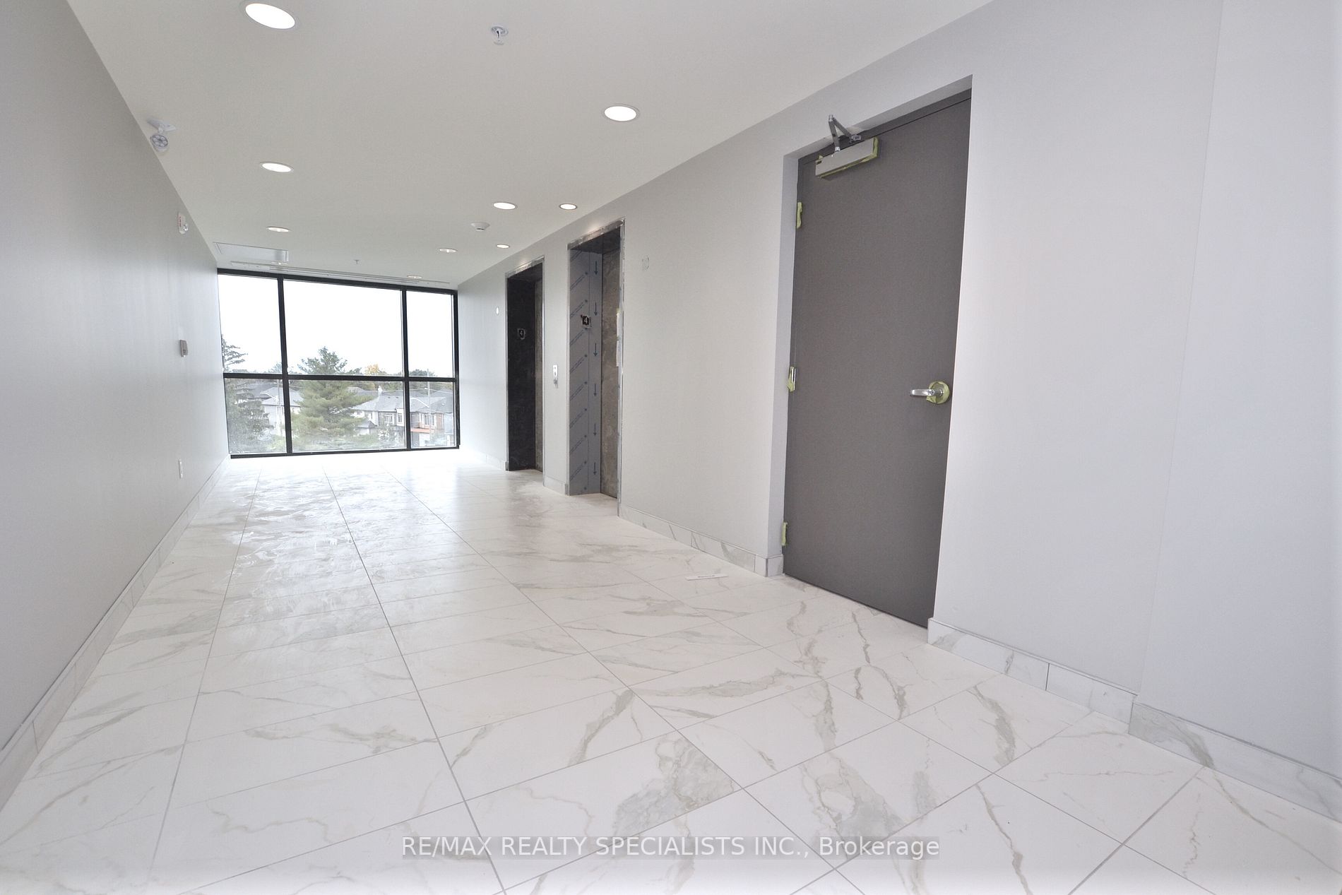 26 Lowes Road W, #407