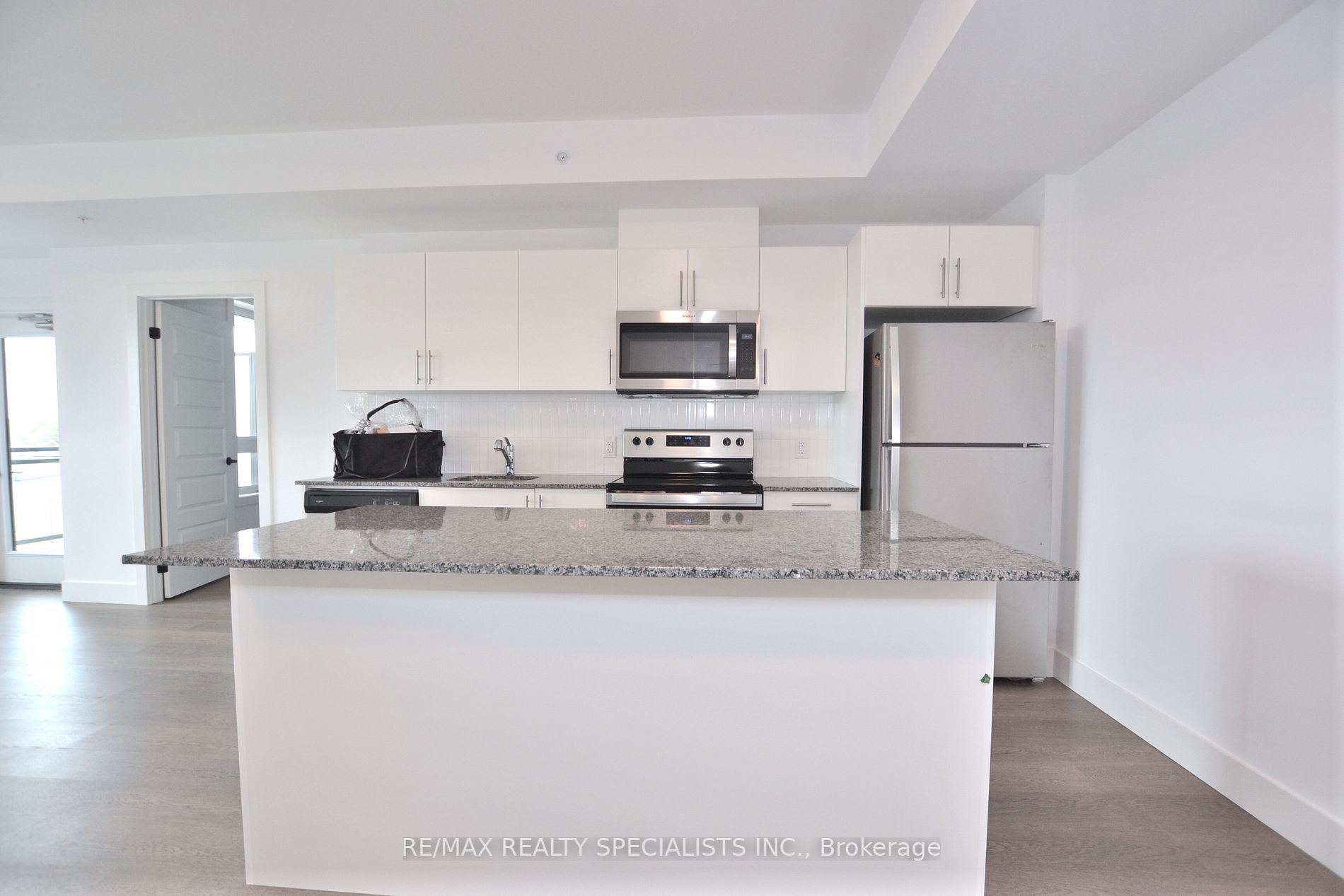 26 Lowes Road W, #407
