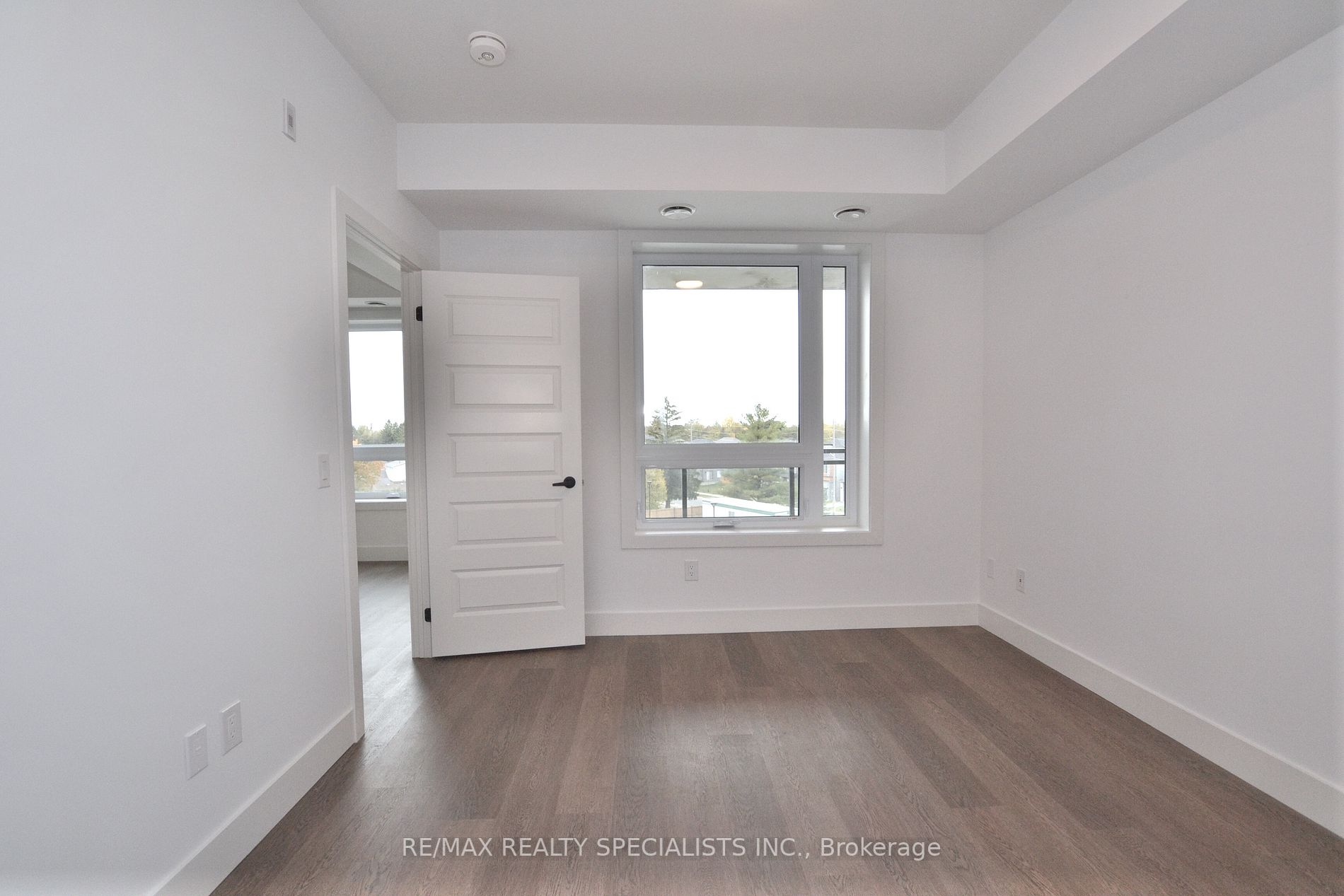 26 Lowes Road W, #407