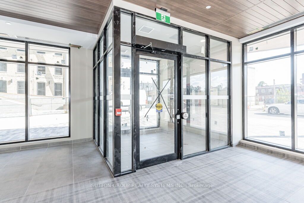 108 Garment St, #404
