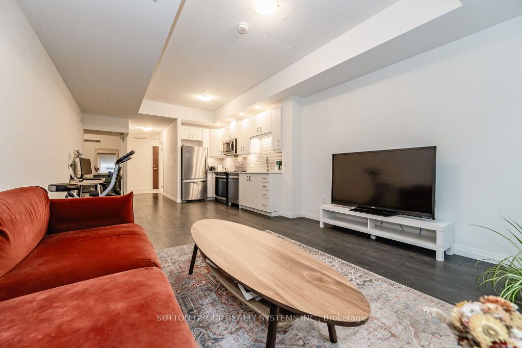 108 Garment St, #404