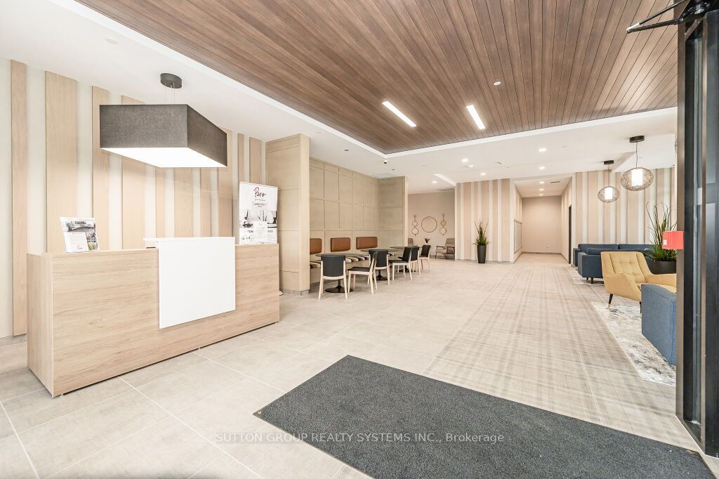 108 Garment St, #404