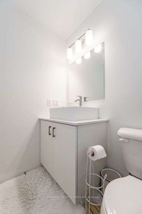 108 Garment St, #404