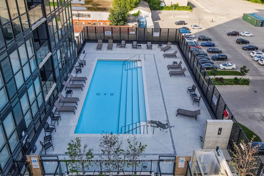 108 Garment St, #404
