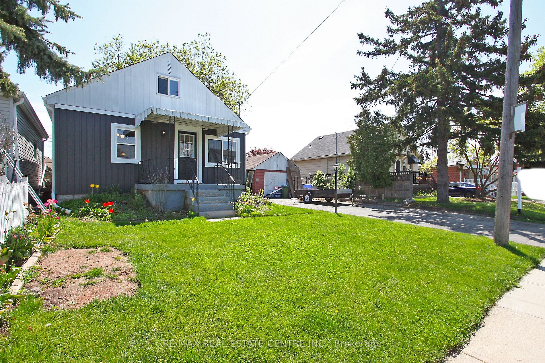 35 Delena Ave S
