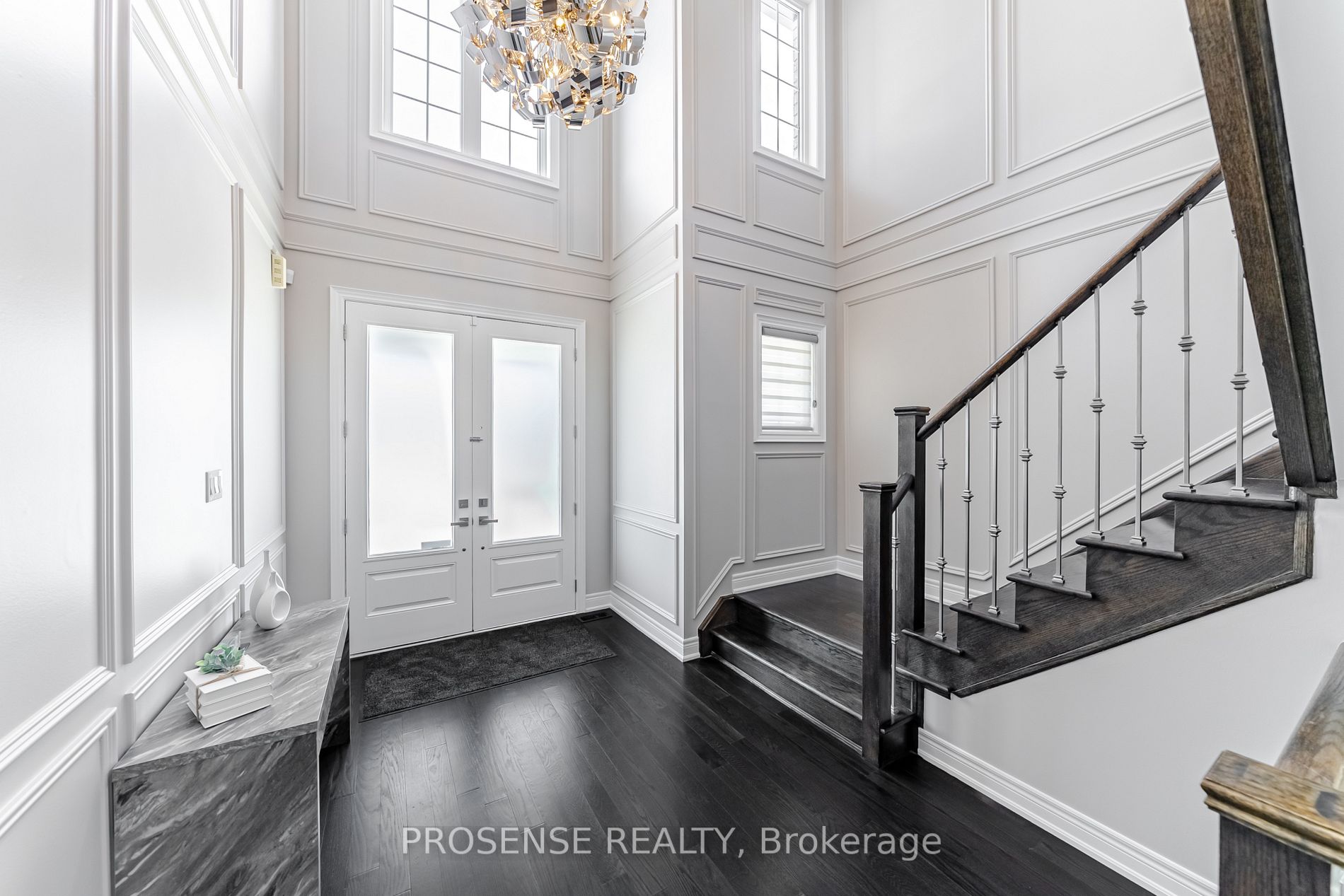 8 Macbean Cres