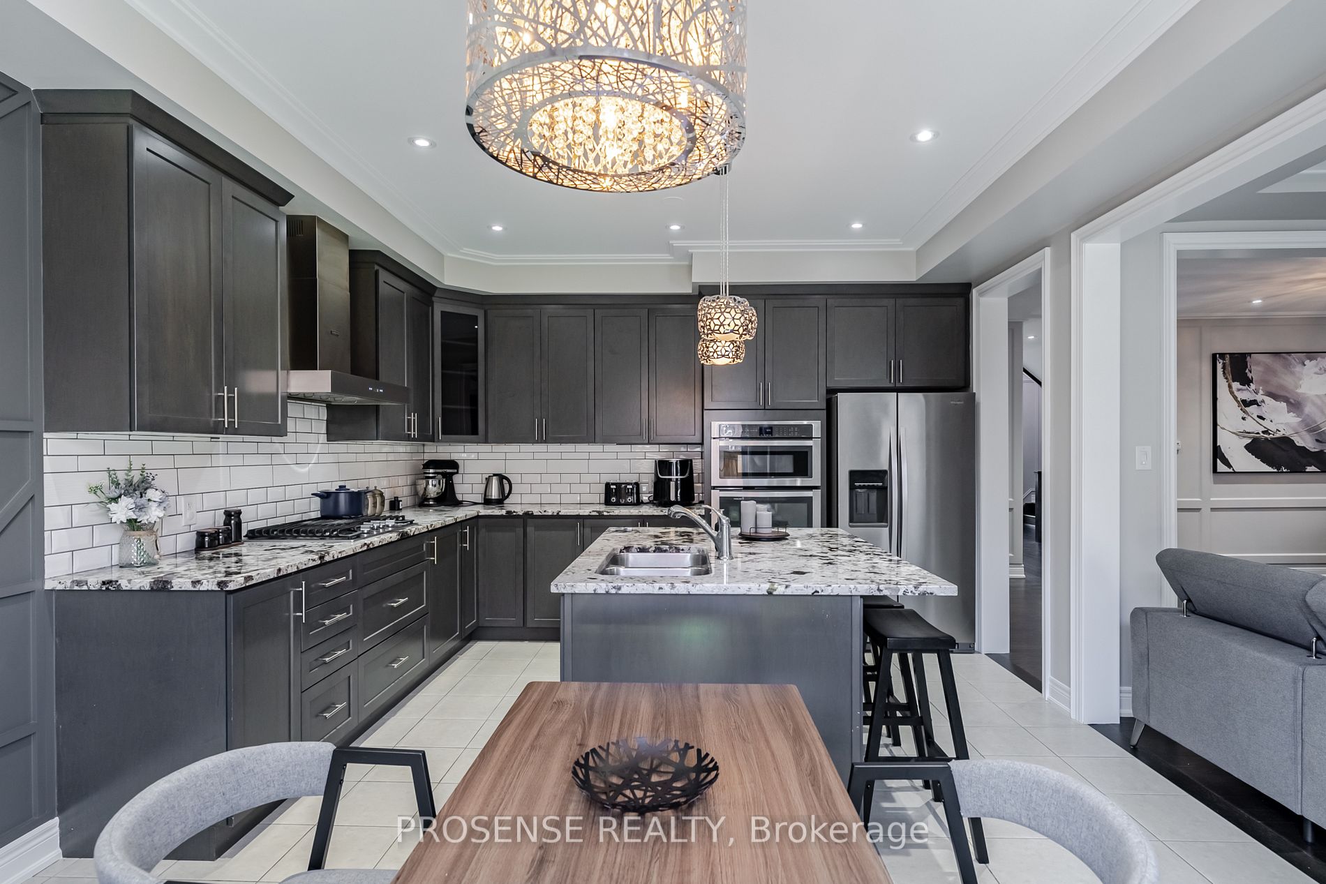 8 Macbean Cres