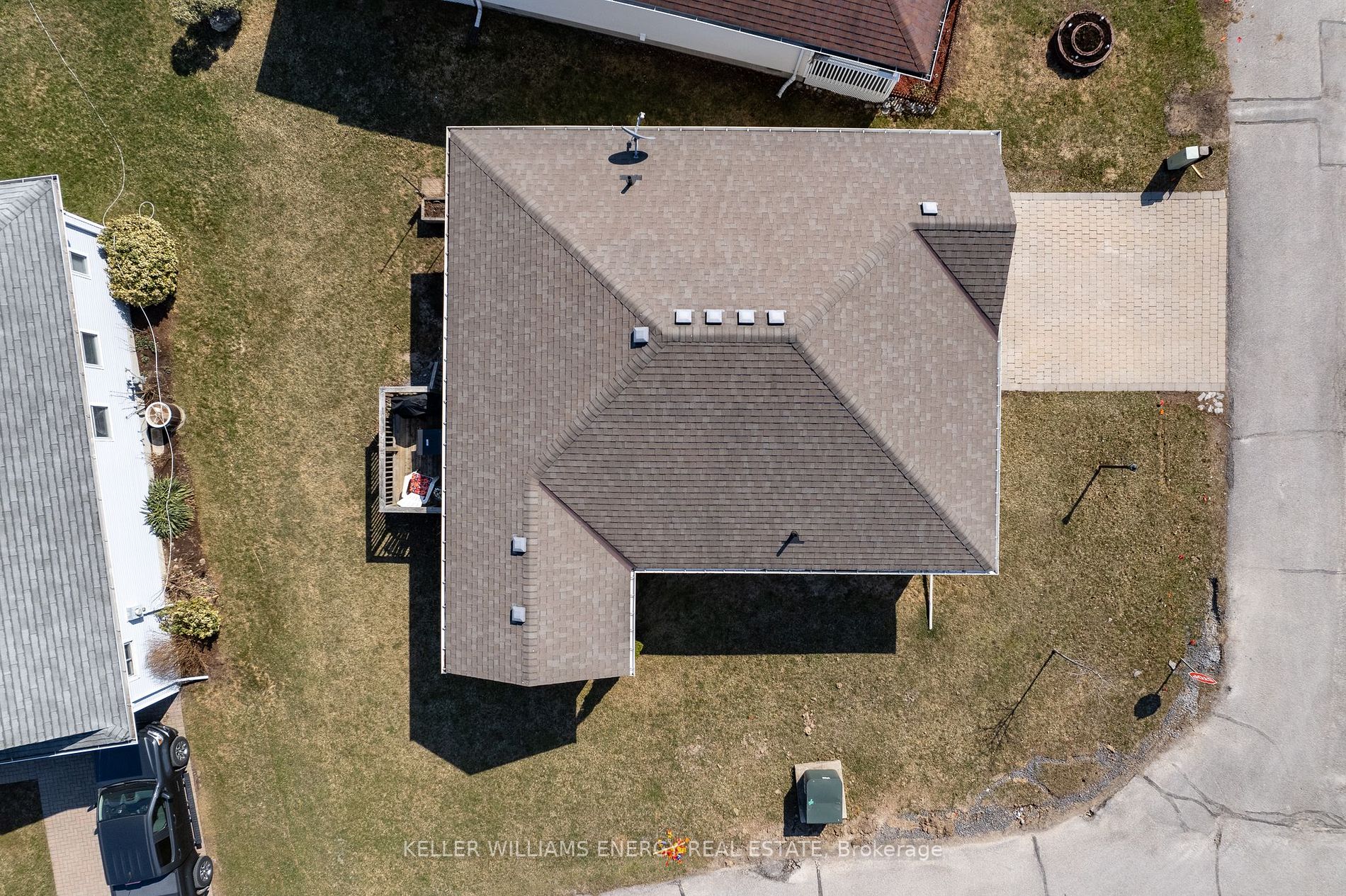 2 Cretney Dr