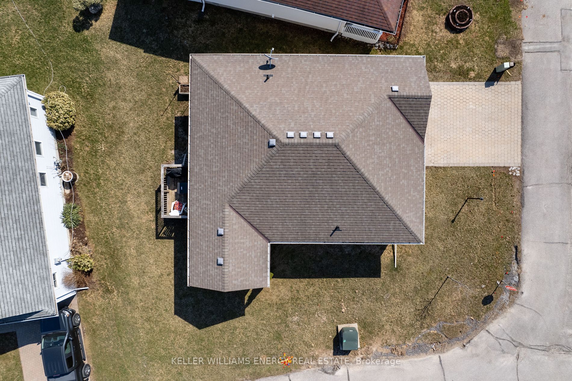 2 Cretney Dr