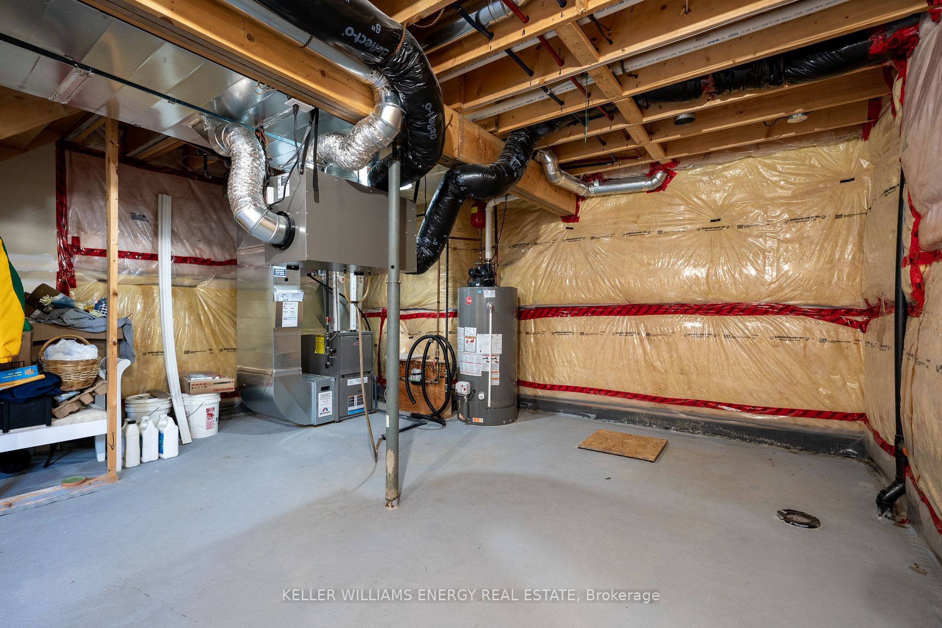 2 Cretney Dr