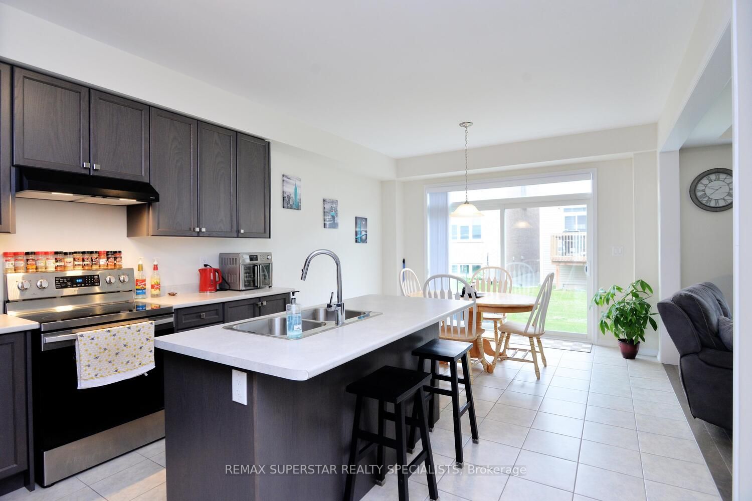 17 Esther Crescent