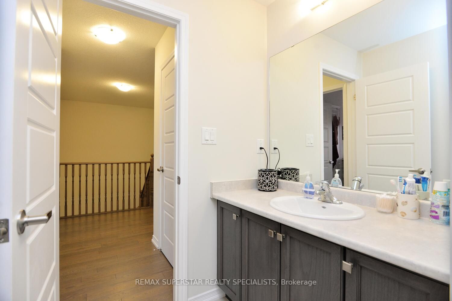 17 Esther Crescent