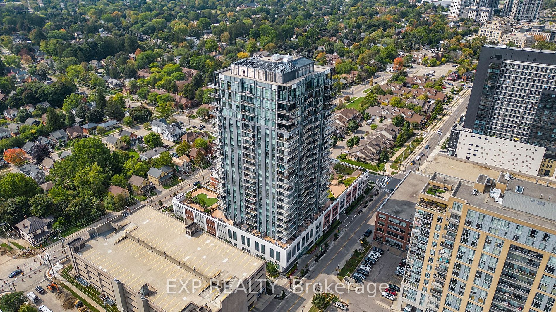 155 Caroline St S, #904