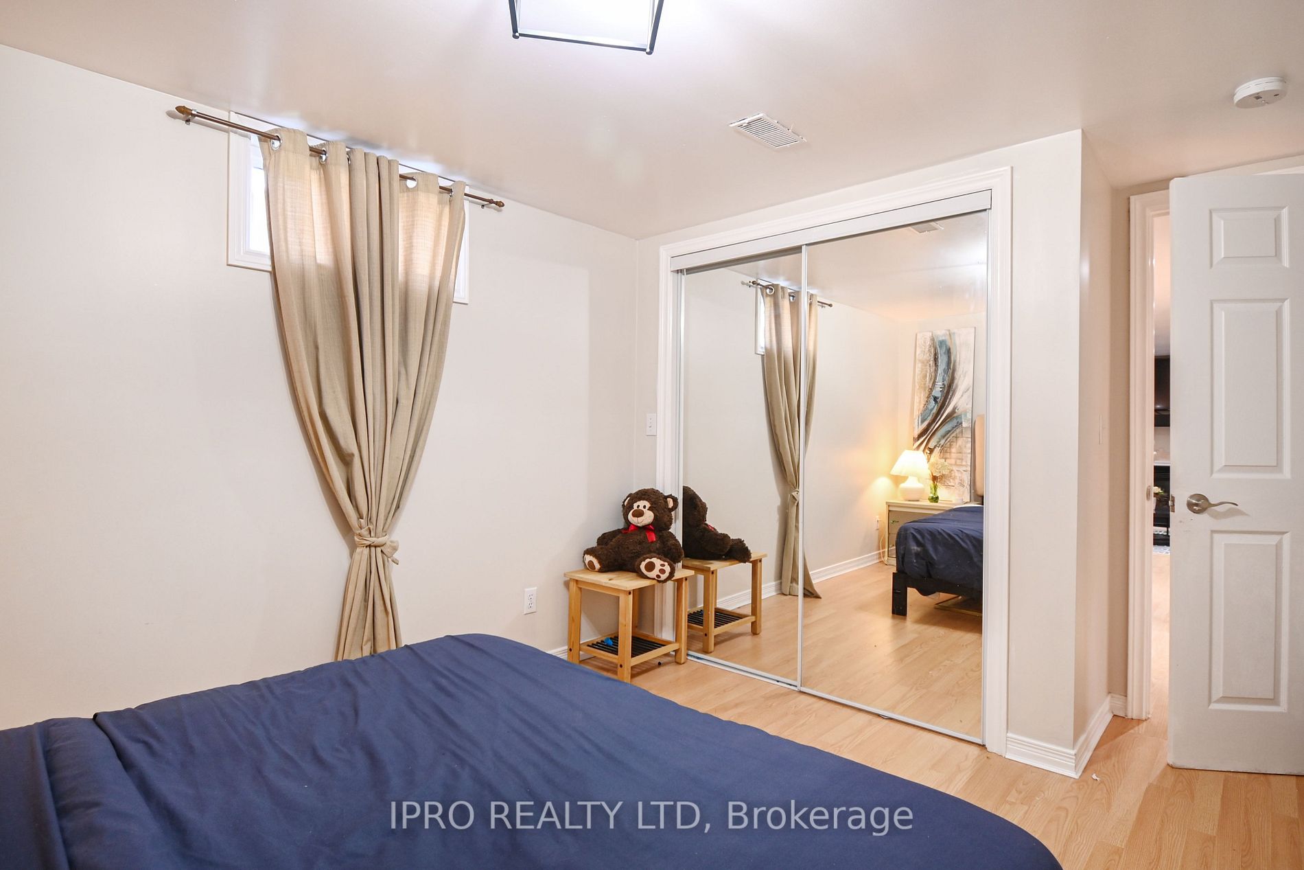 3106 Chipman Crescent