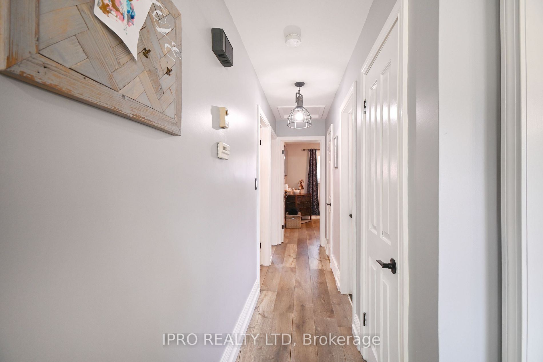 3106 Chipman Crescent
