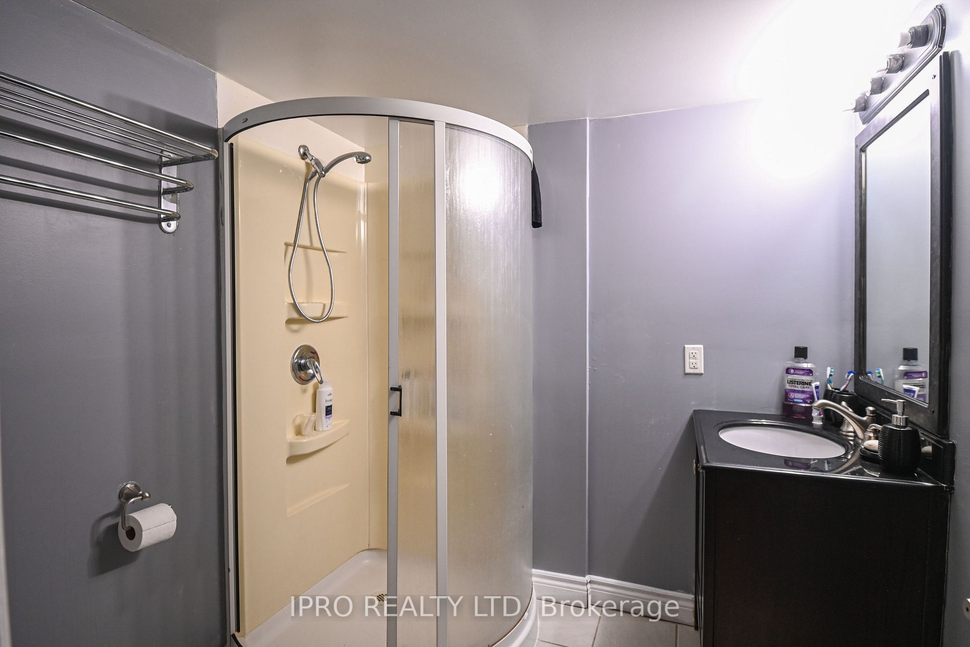 3106 Chipman Crescent