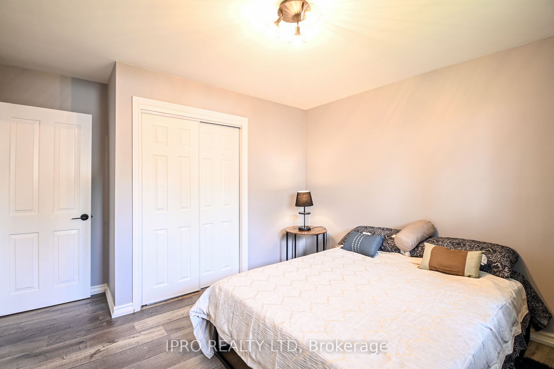 3106 Chipman Crescent