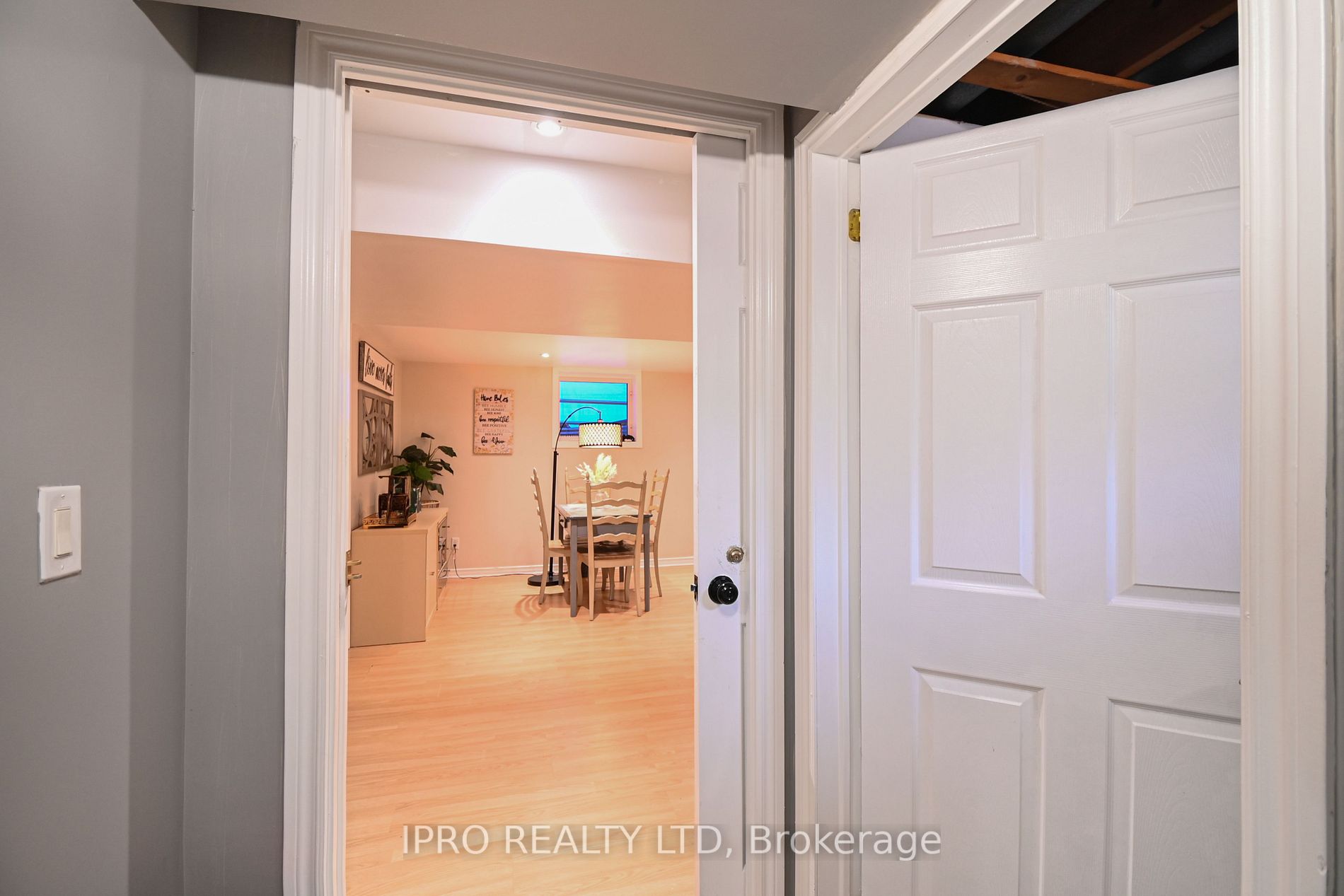 3106 Chipman Crescent