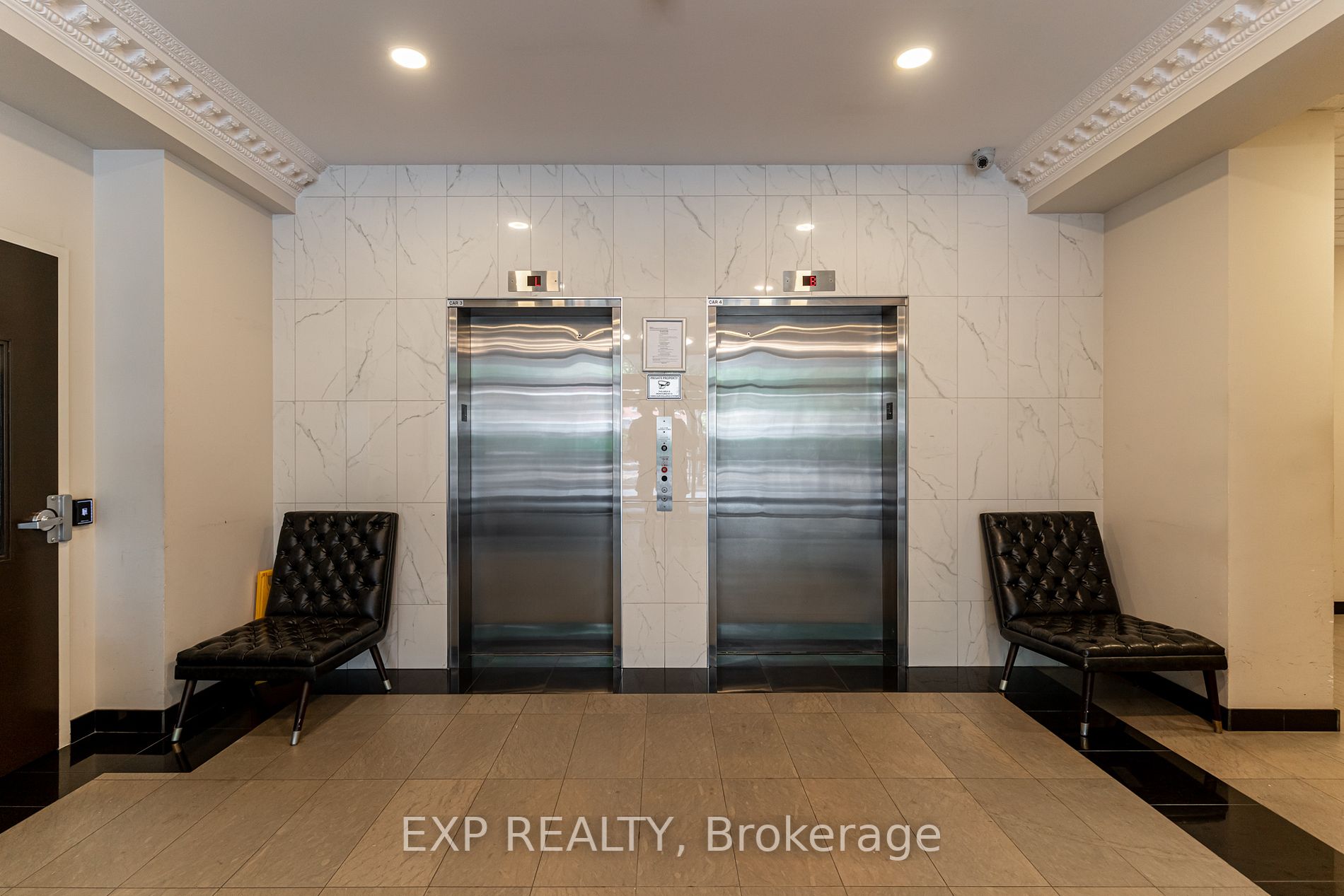 112 King St E, #608