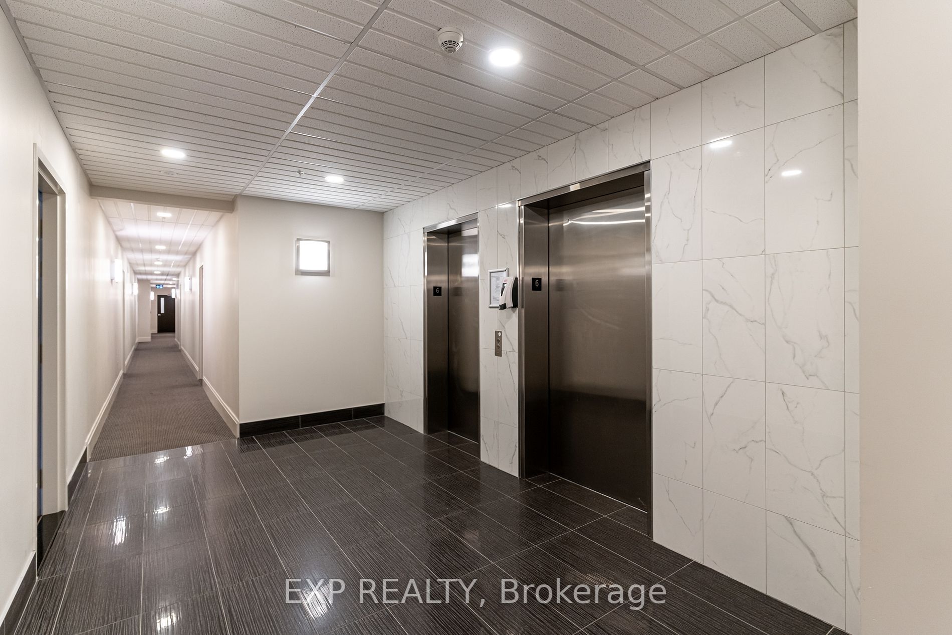112 King St E, #608