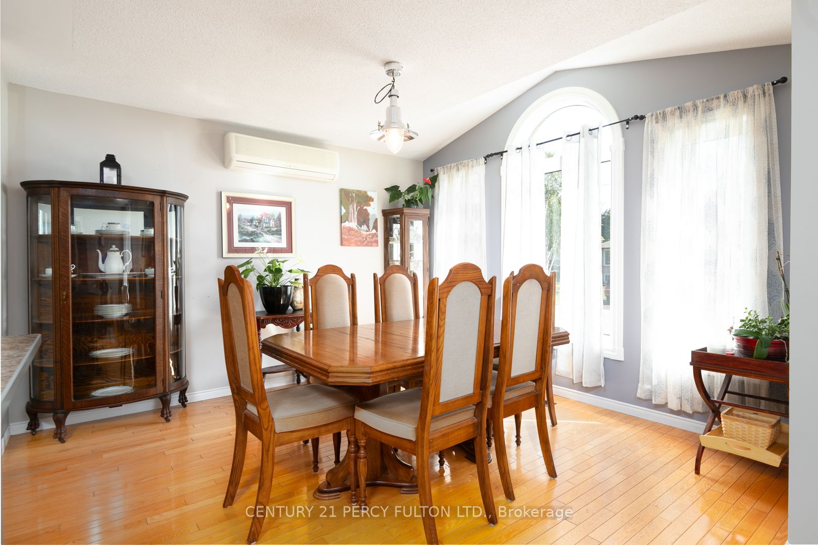 8 Dunnett Dr