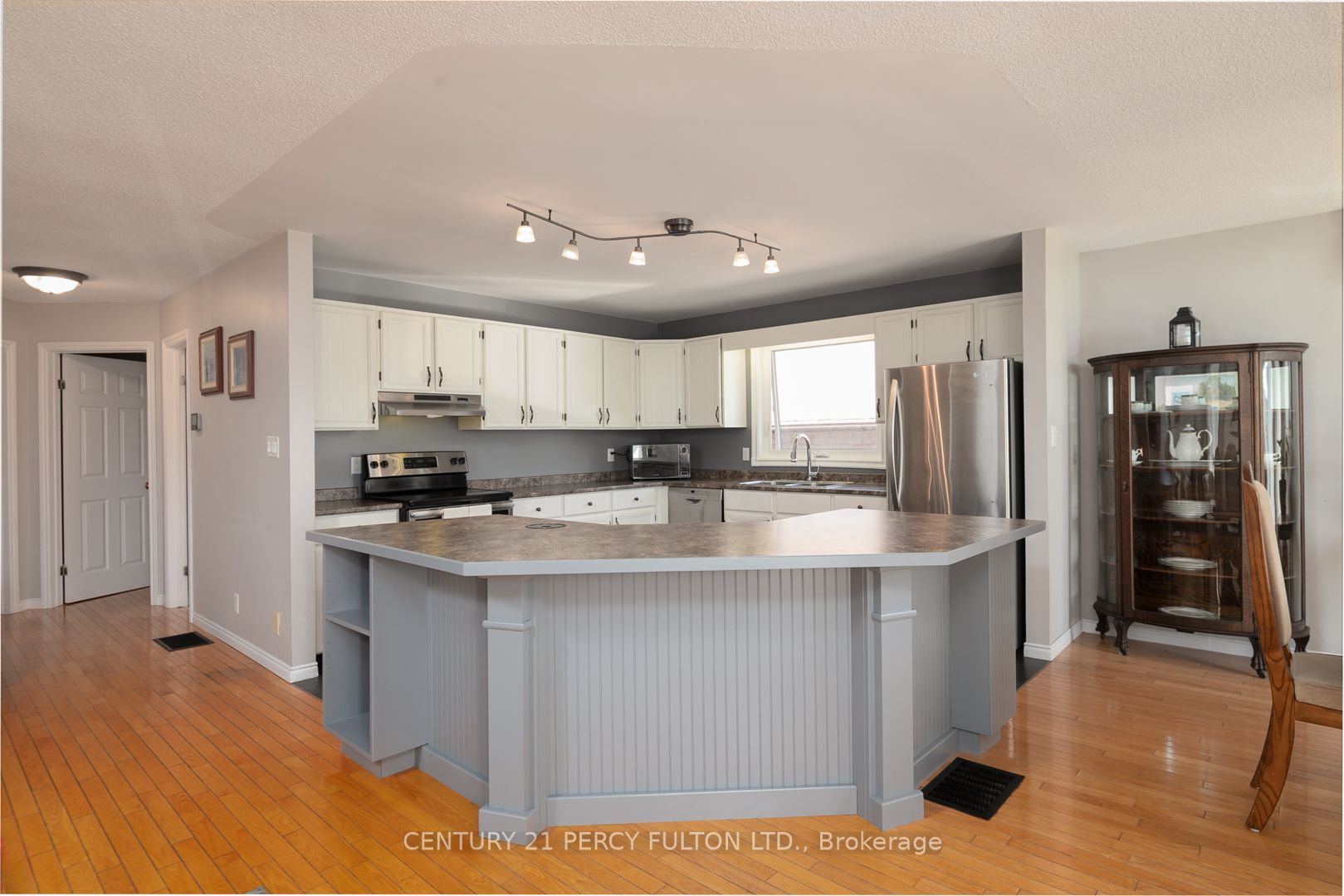 8 Dunnett Dr