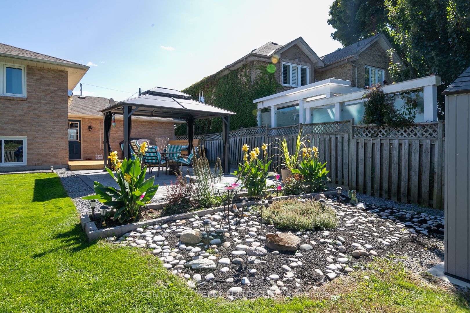 8 Dunnett Dr