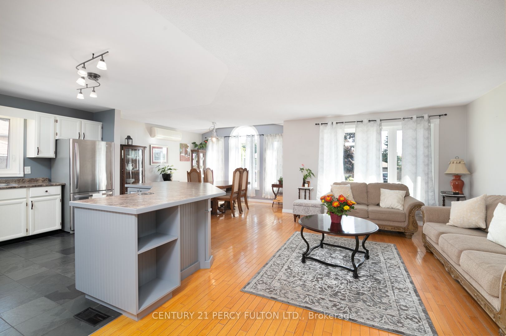 8 Dunnett Dr