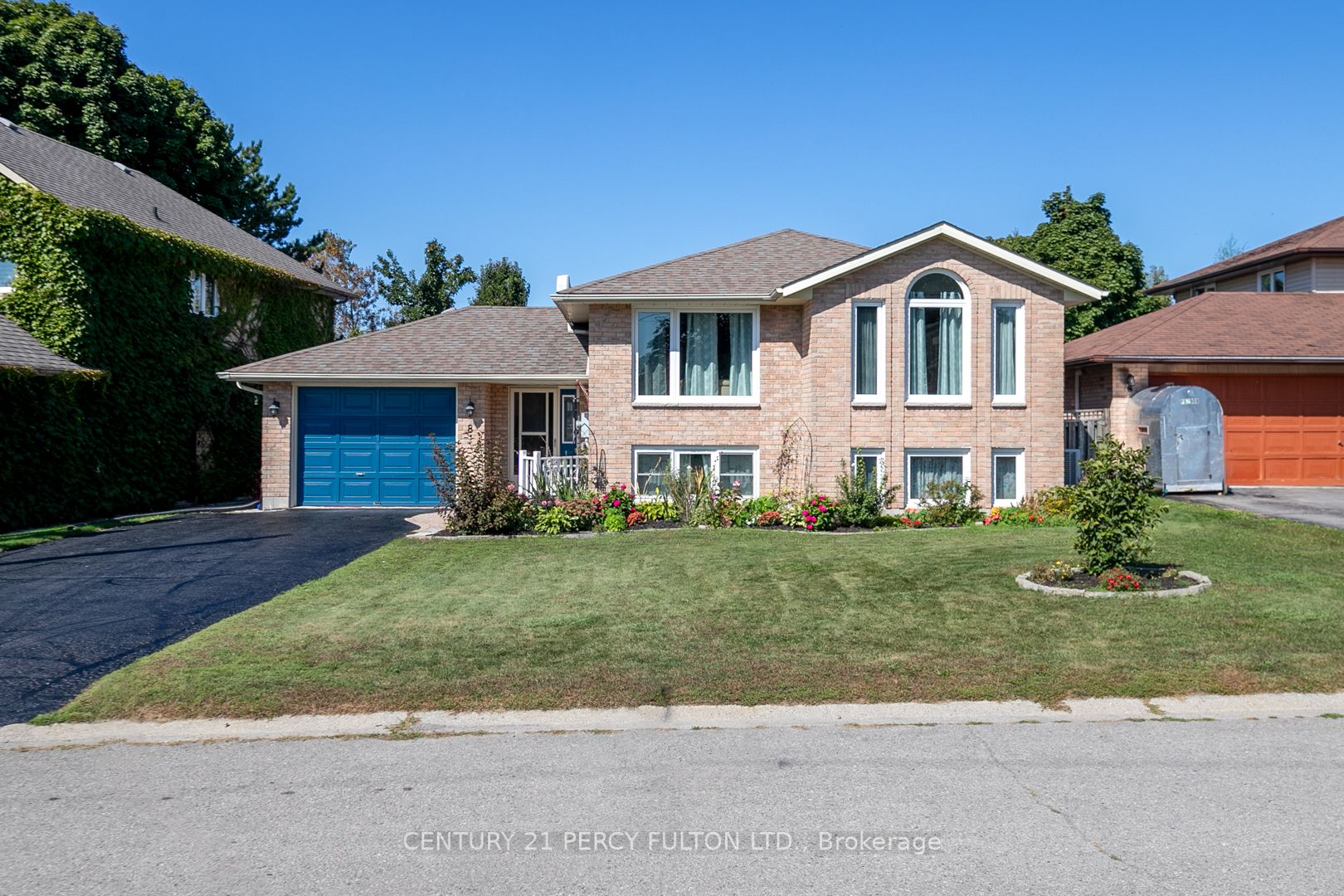 8 Dunnett Dr