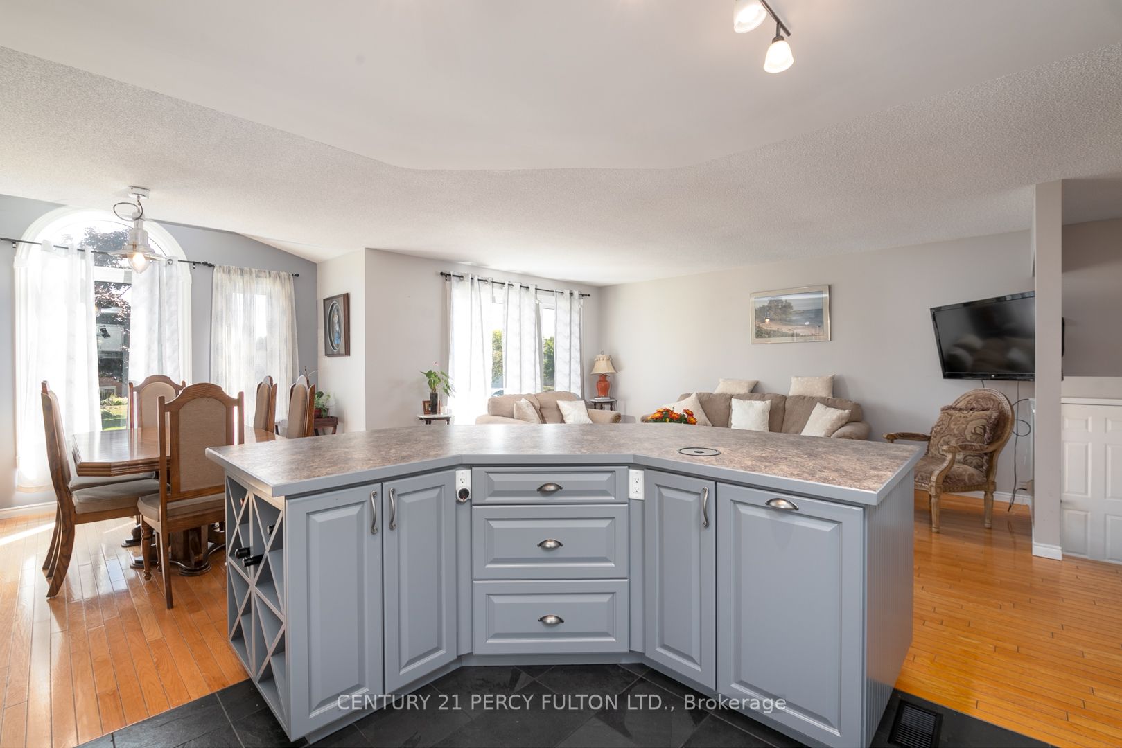 8 Dunnett Dr