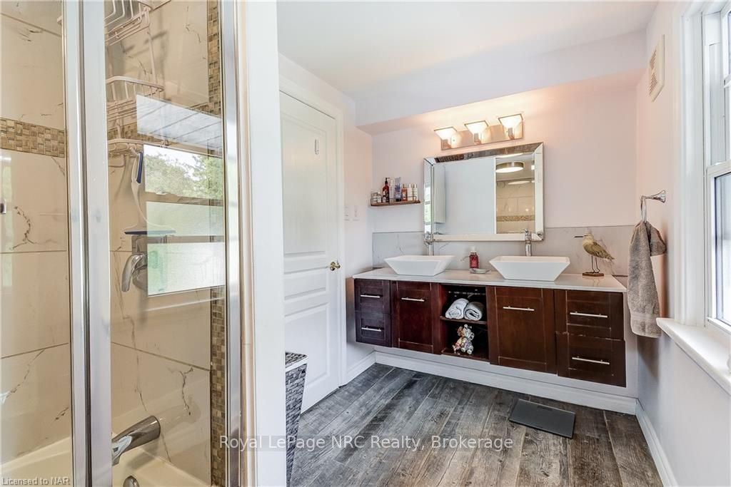 14 Lynnwood Ave