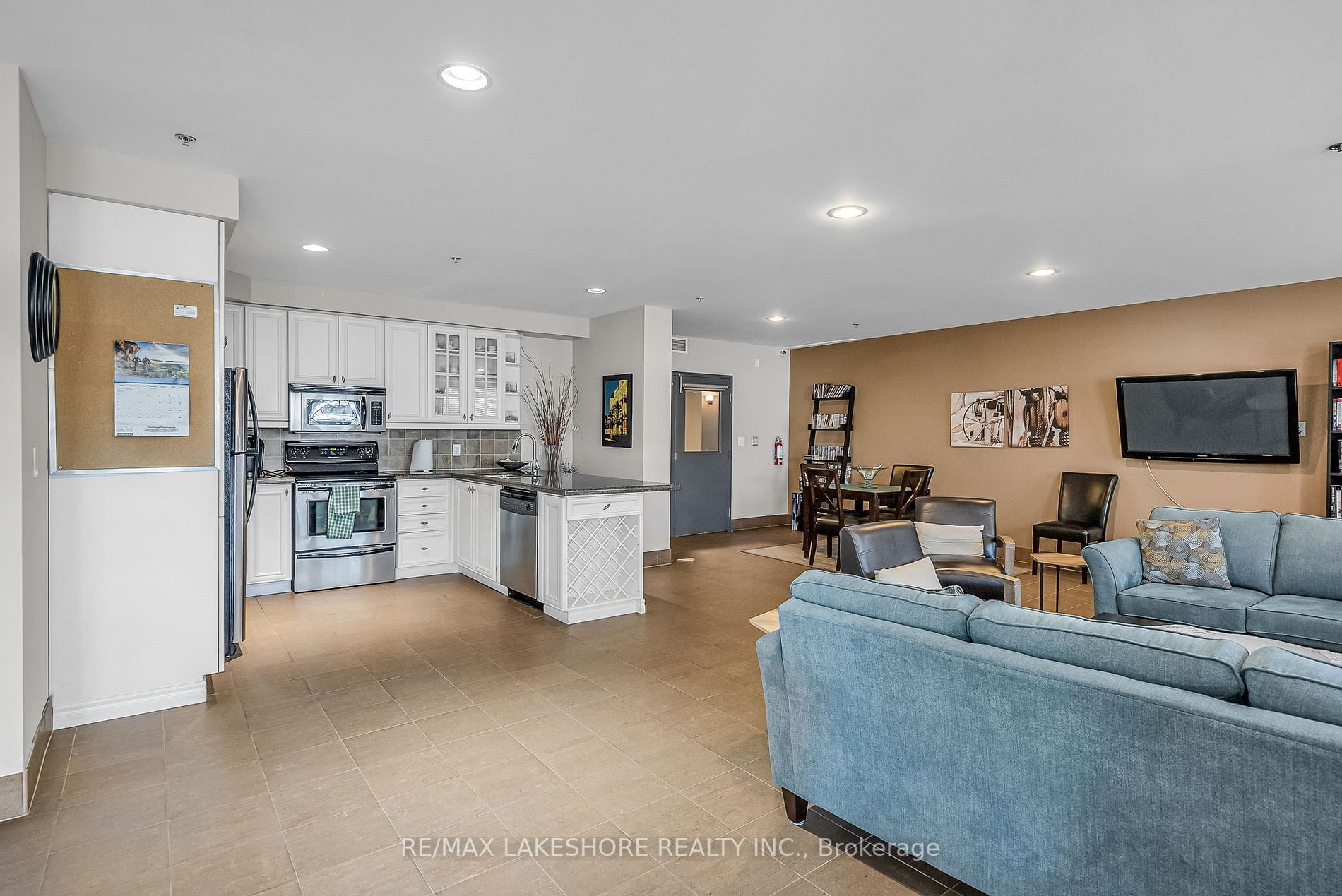 148 Third St, #222