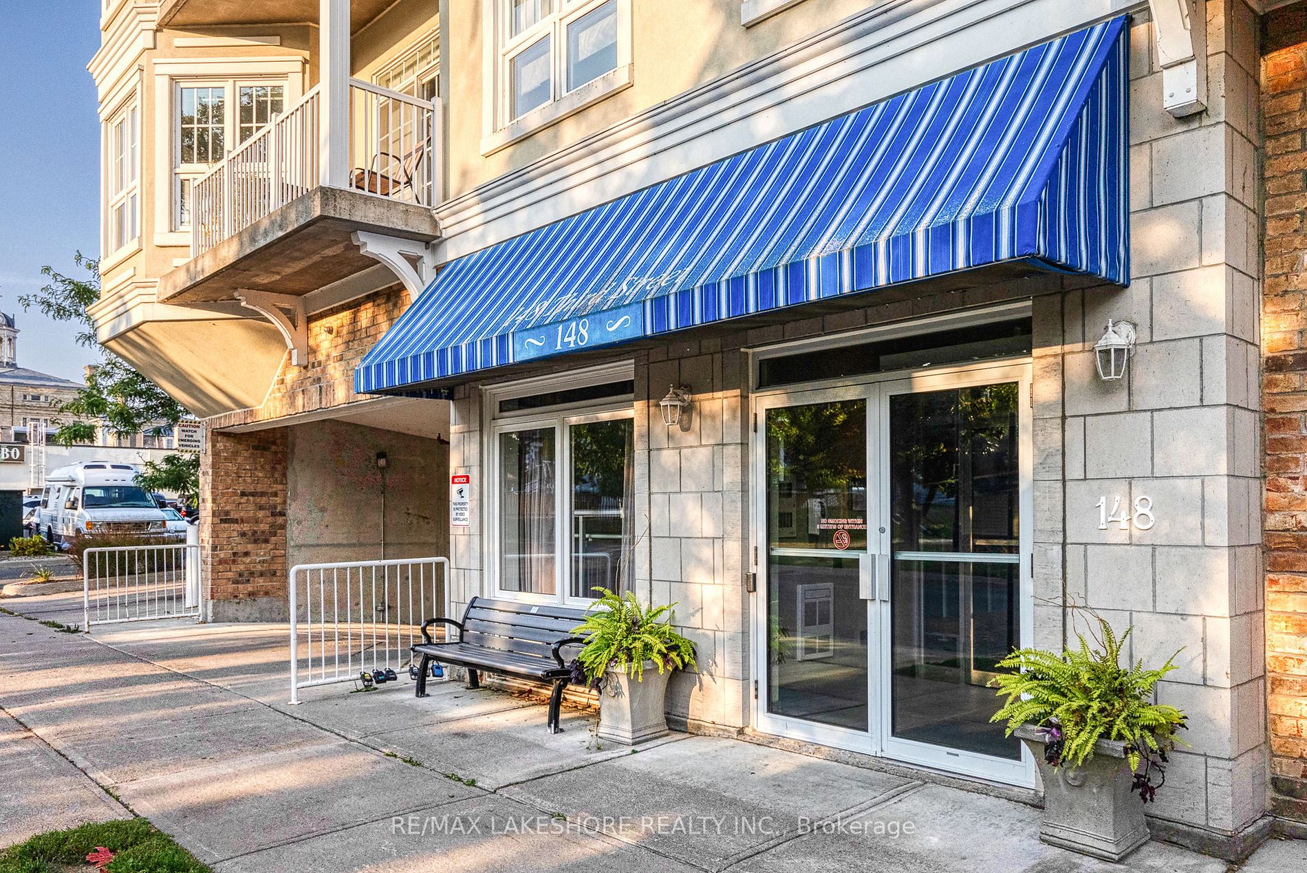 148 Third St, #222