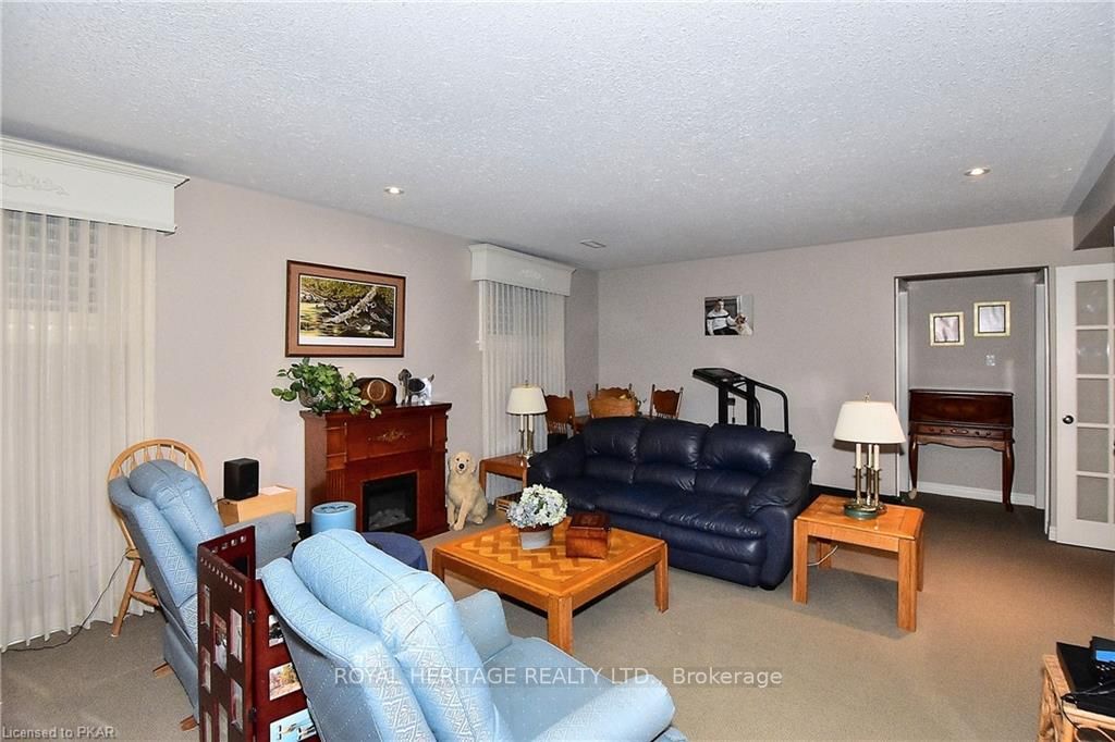 34 South Harbour Dr