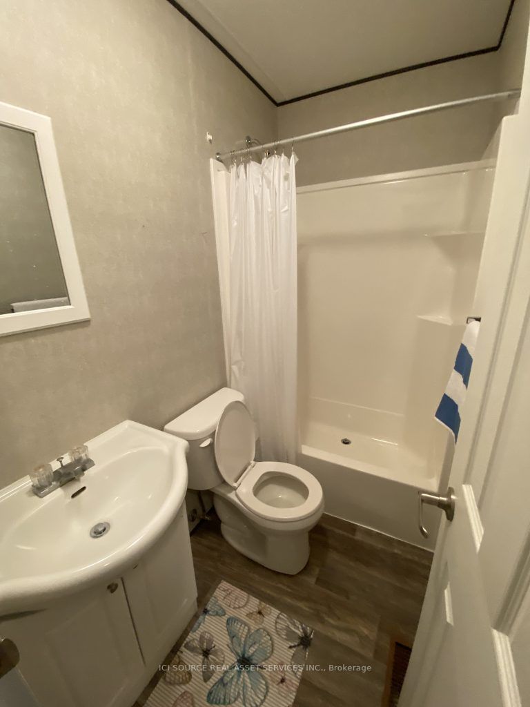 1082 Shamrock Marina Rd, #204