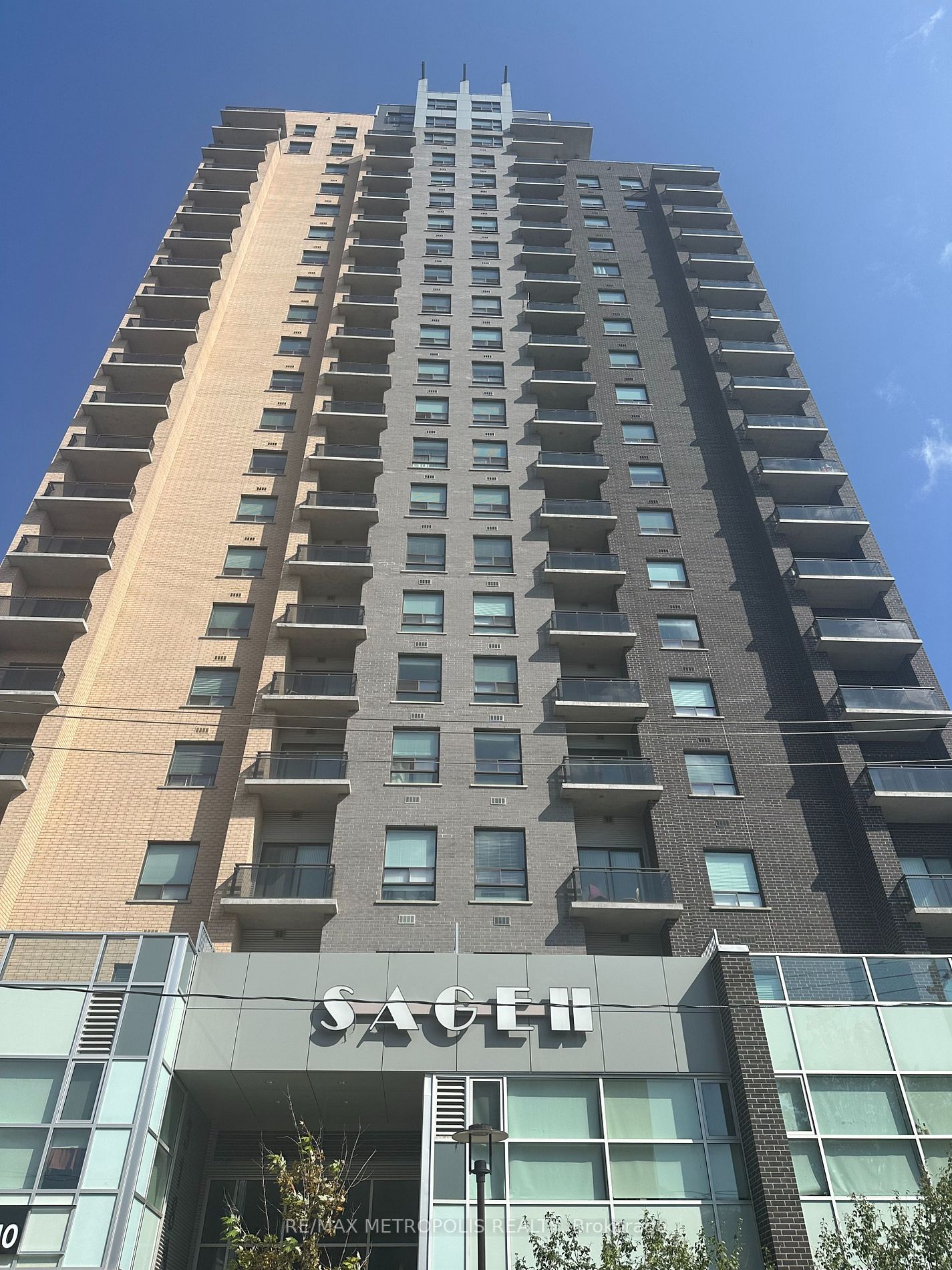 318 Spruce Street, #215