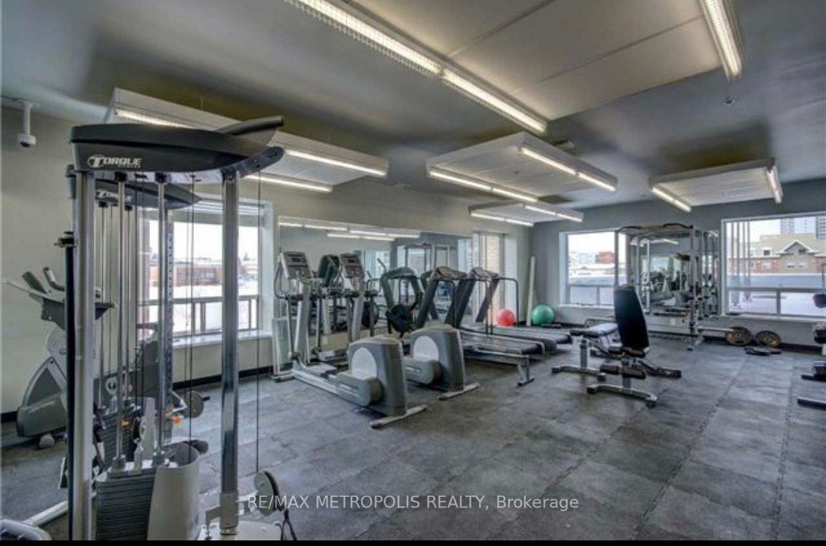 318 Spruce Street, #215