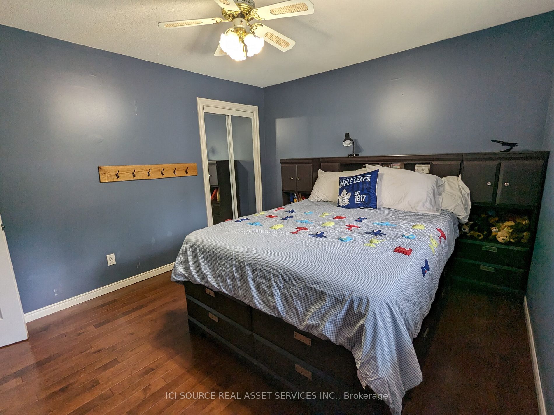 35 Brook Rd S