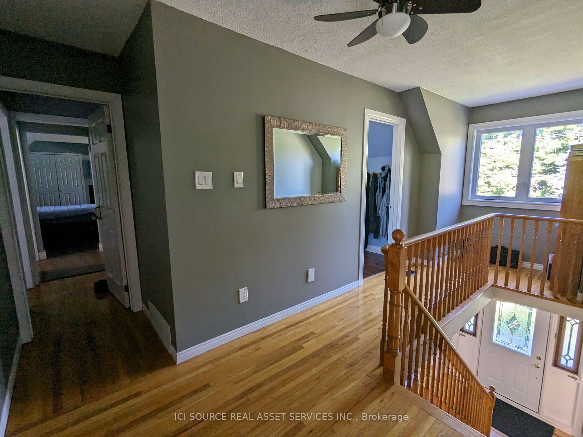 35 Brook Rd S